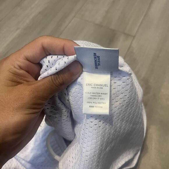 Large white eric emanuel shorts - Picture 1 of 4